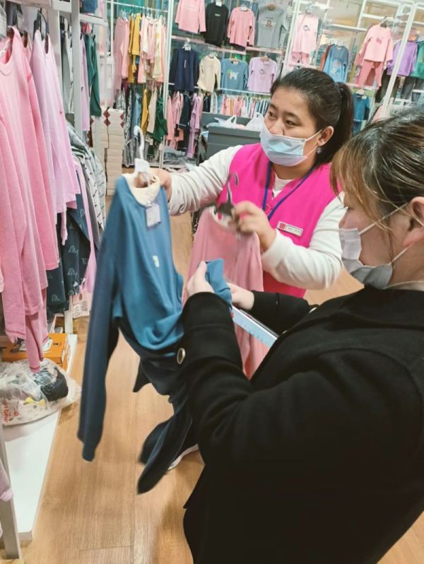 【新時代商廈寶龍店】企業(yè)文化踐行者（1）想顧客之所想，急顧客之所急