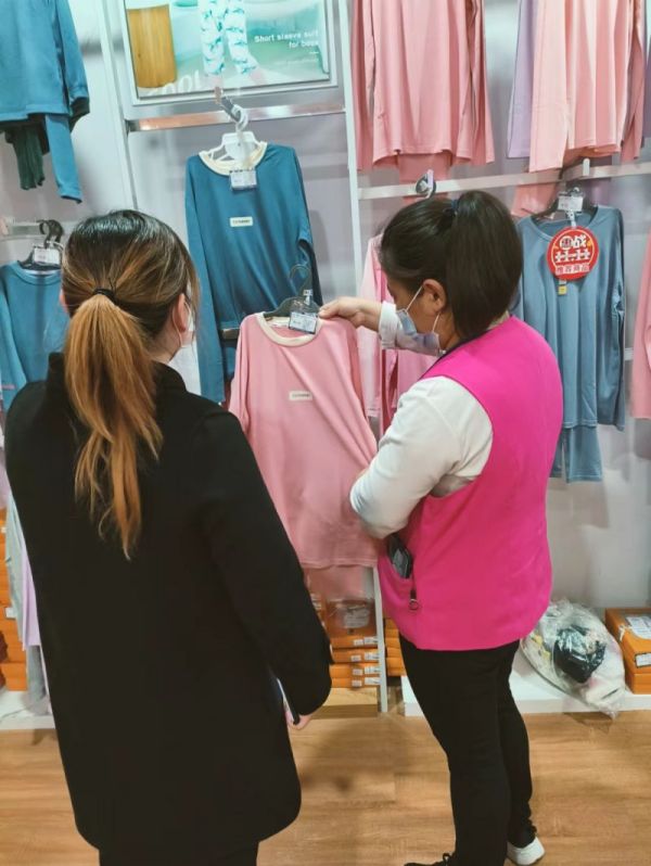 【新時代商廈寶龍店】企業(yè)文化踐行者（1）想顧客之所想，急顧客之所急