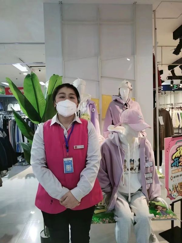 【新時代商廈寶龍店】企業(yè)文化踐行者（16）為顧客解決實(shí)際問題